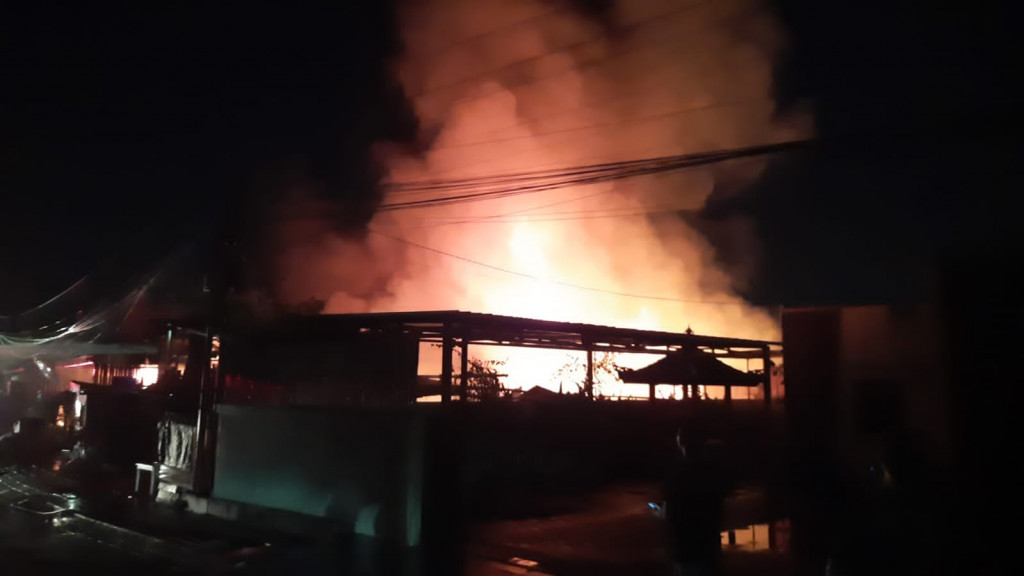 Kebakaran Gudang di Jalan Raya Kedampang, Banjar Kesambi, Kelurahan Kerobokan, Kecamatan Kuta Utara Tanggal 10 April 2024